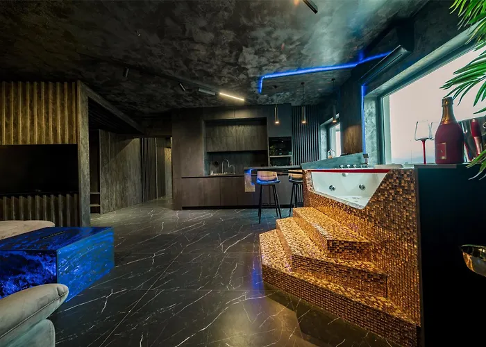 Virtual Dreamscape Apartment With Jacuzzi